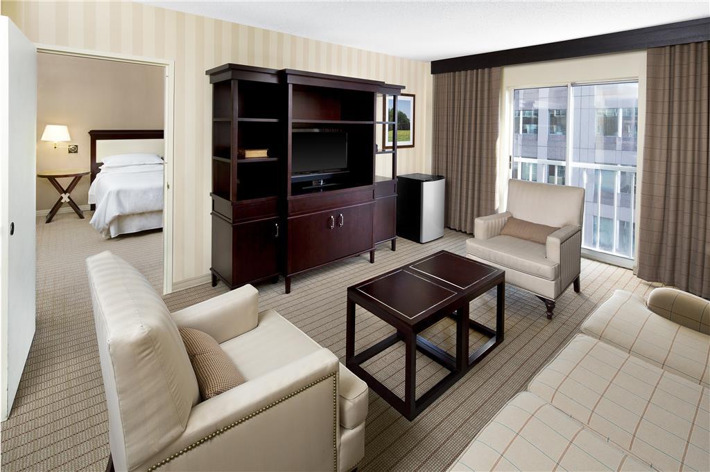 Sheraton Raleigh Hotel Ruang foto