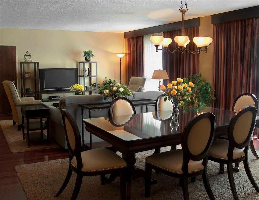 Sheraton Raleigh Hotel Bagian luar foto