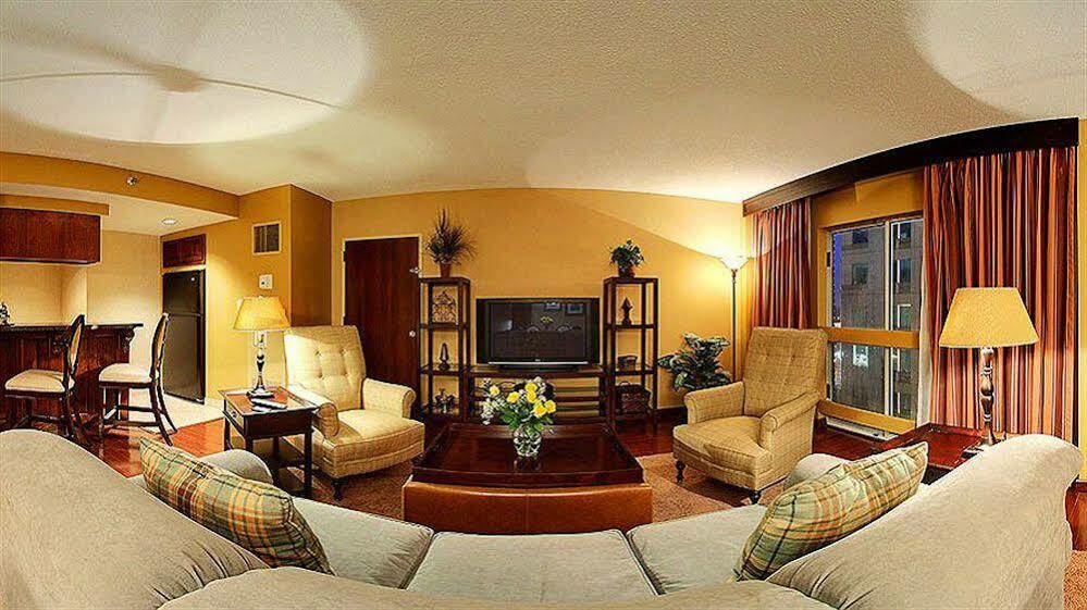 Sheraton Raleigh Hotel Bagian luar foto