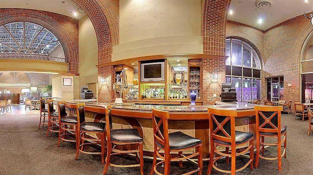 Sheraton Raleigh Hotel Bagian luar foto